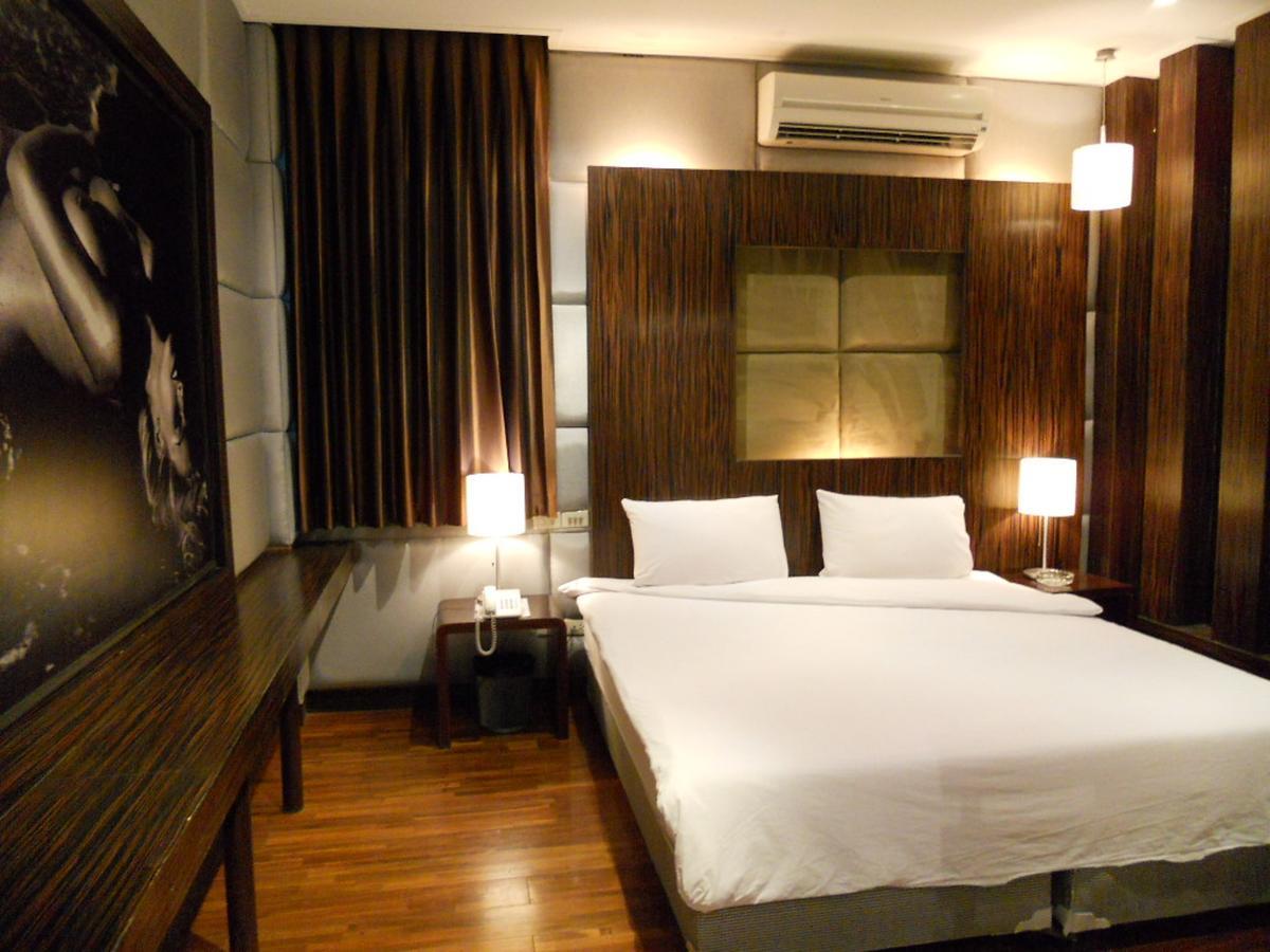 Strand Inn Hotel Μπανγκόκ Δωμάτιο φωτογραφία